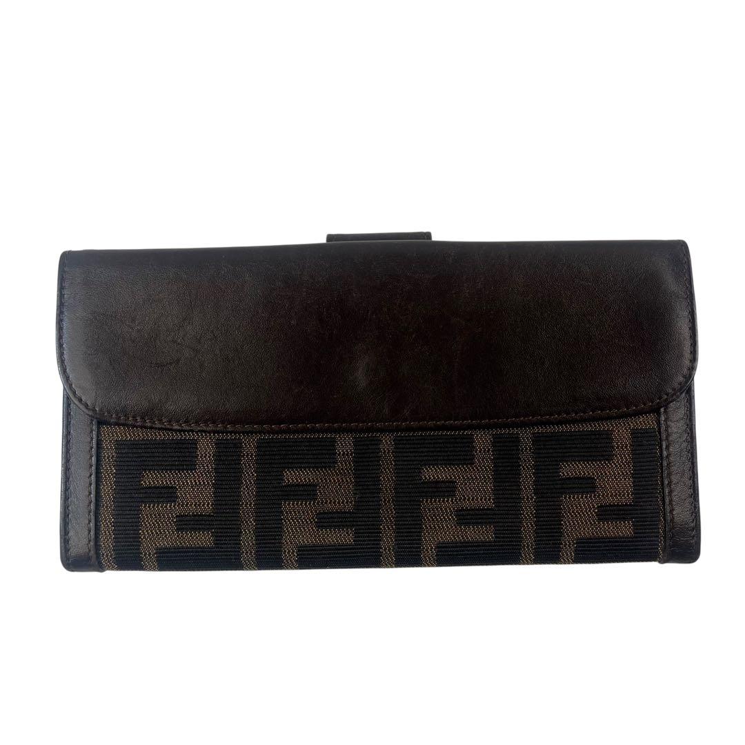 FENDI フェンディ 長財布 ズッカ 折り財布 フラップ 本革