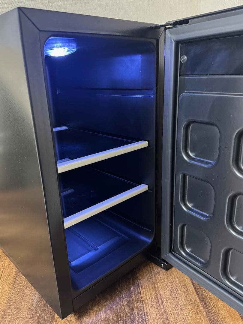 大特価 小型冷蔵庫23L 静音 おしゃれ 1ドア ペルチェ式 温度設定5-18℃