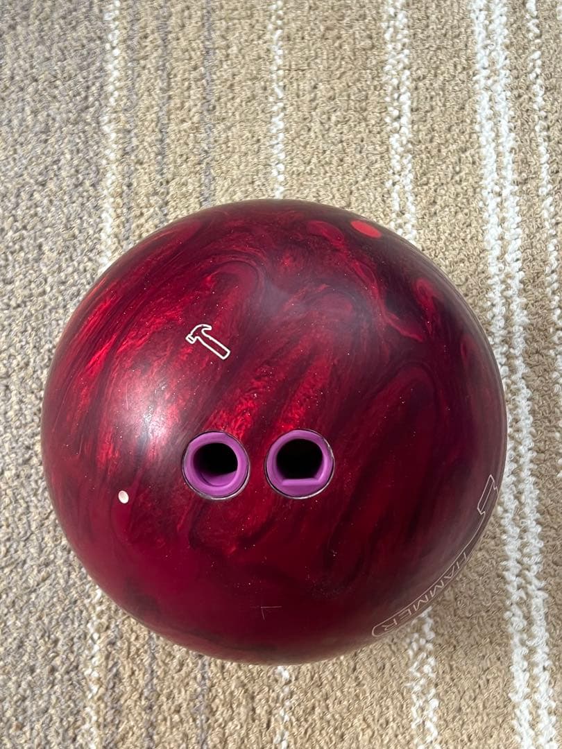 ハンマー社 ブラックウィドー2.0α ボウリングボール 15ポンド