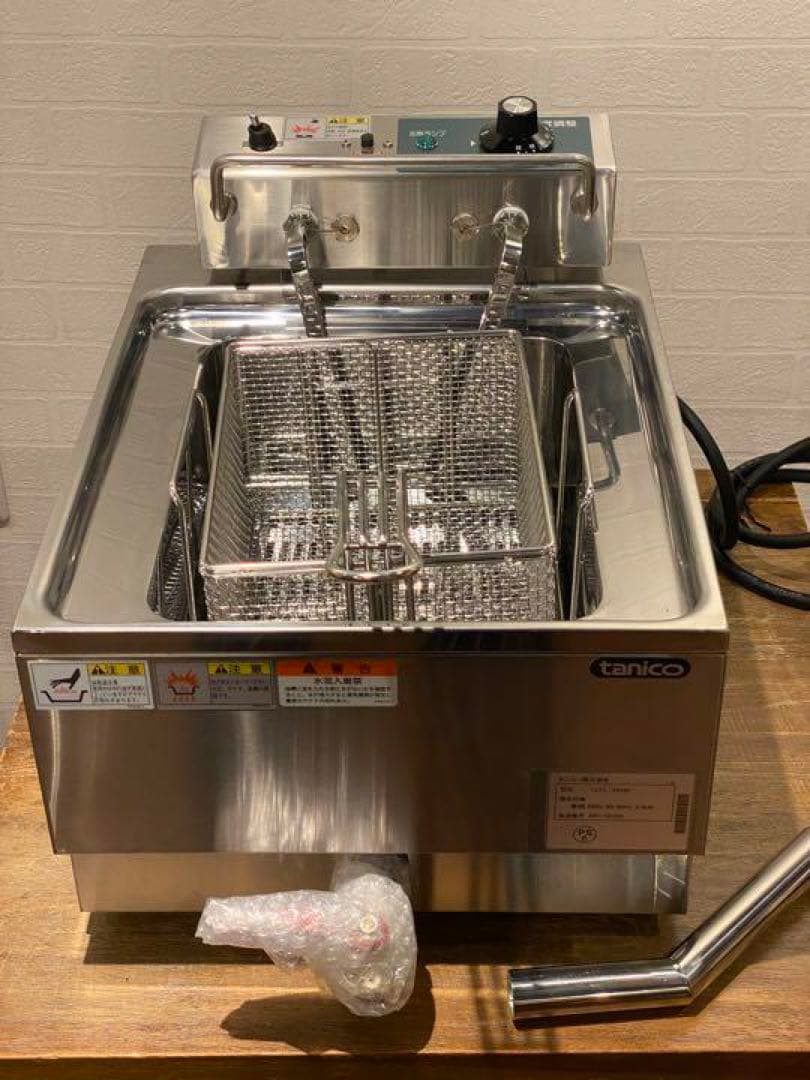 タニコ　フライヤー