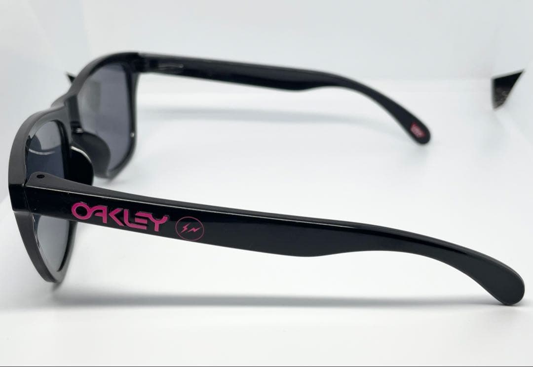 OAKLEY × FRAGMENT frogskins サングラス