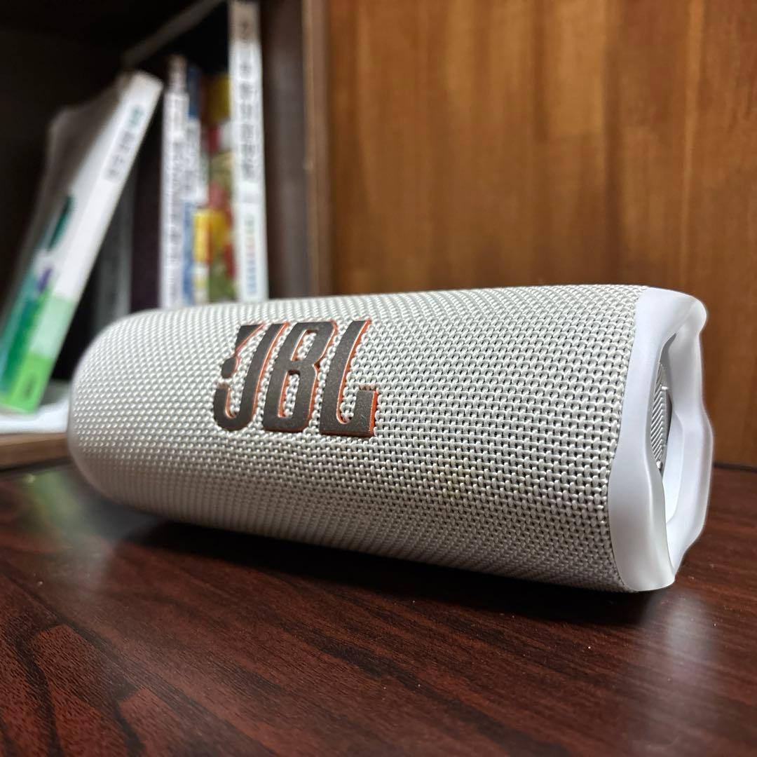 JBL FLIP6 付属品あります！