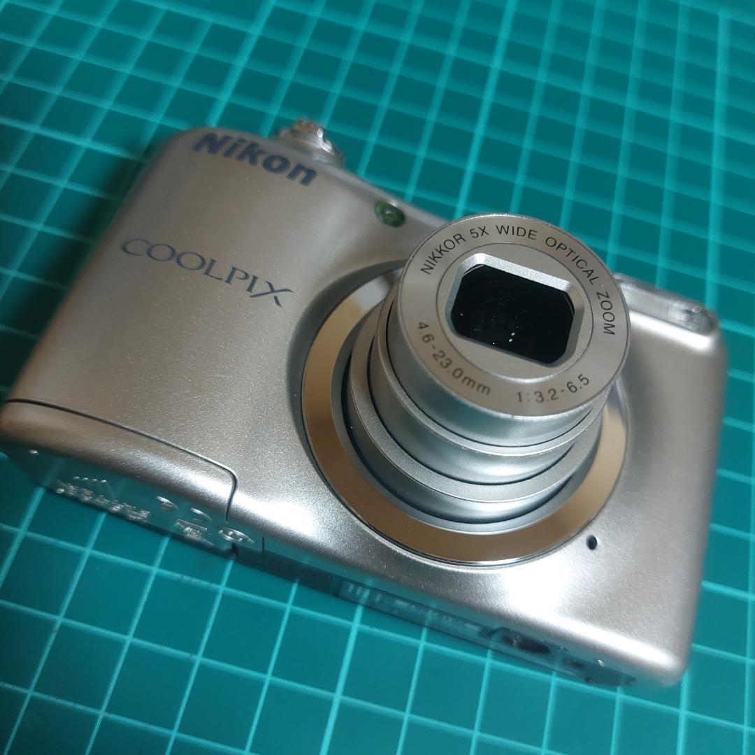 Nikon COOLPIX A10　ニコン クールピクス　シルバー