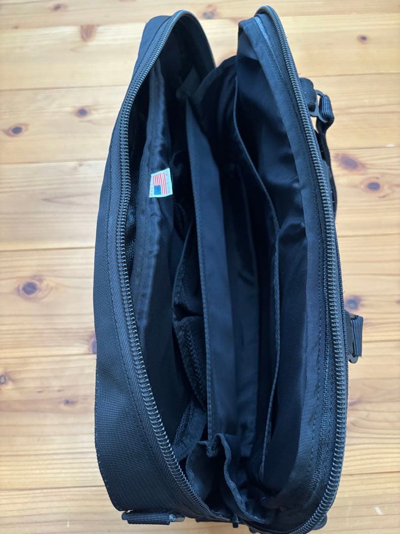 ブリーフィング B4ライナー 黒 美品