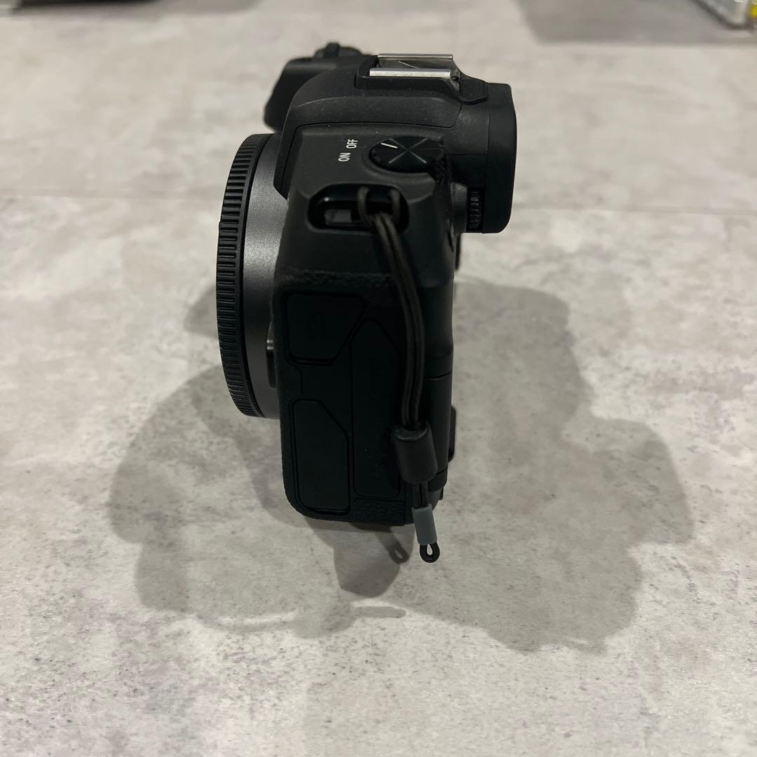 【最終処分／7.18日まで】Canon EOS RP ミラーレス一眼