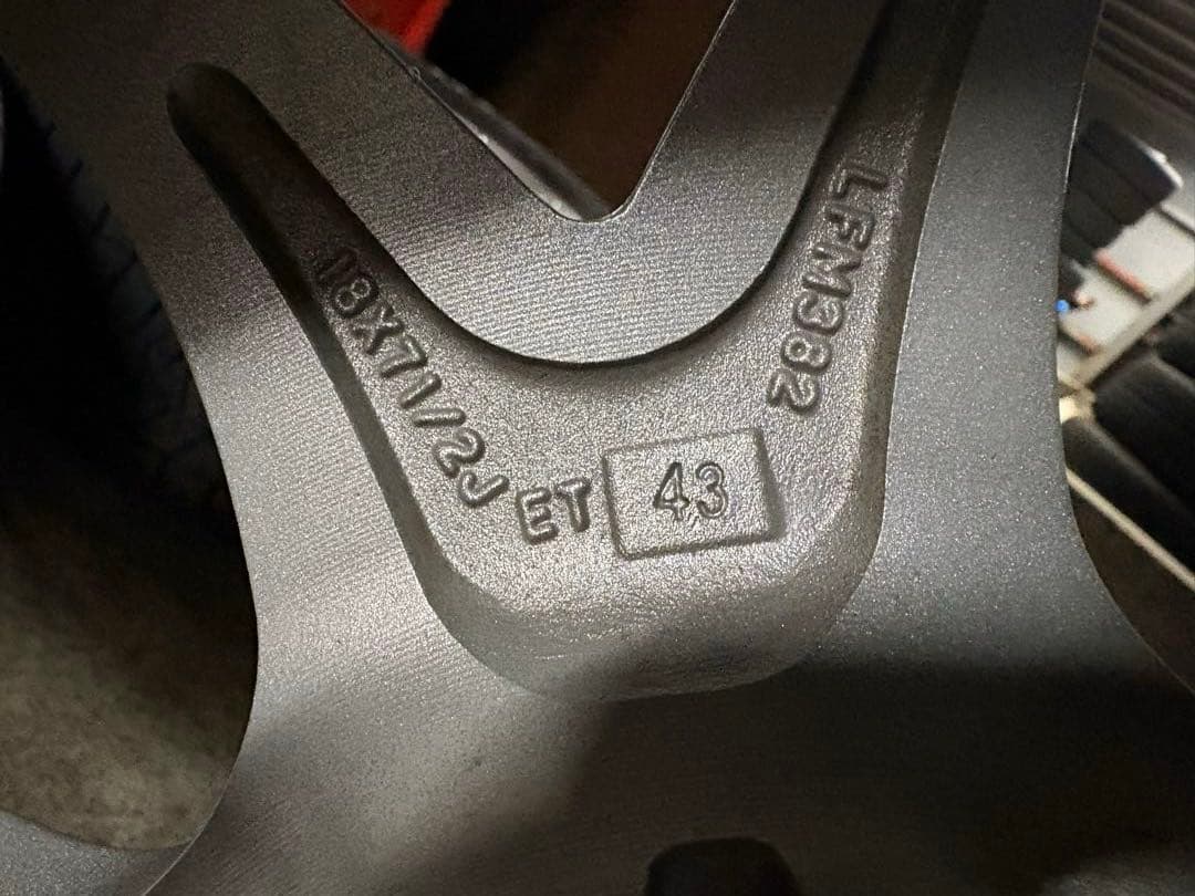 売切セール！1月31日まで【送料込】235/60R18 スタッドレスセット