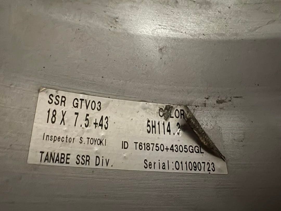 売切セール！1月31日まで【送料込】235/60R18 スタッドレスセット