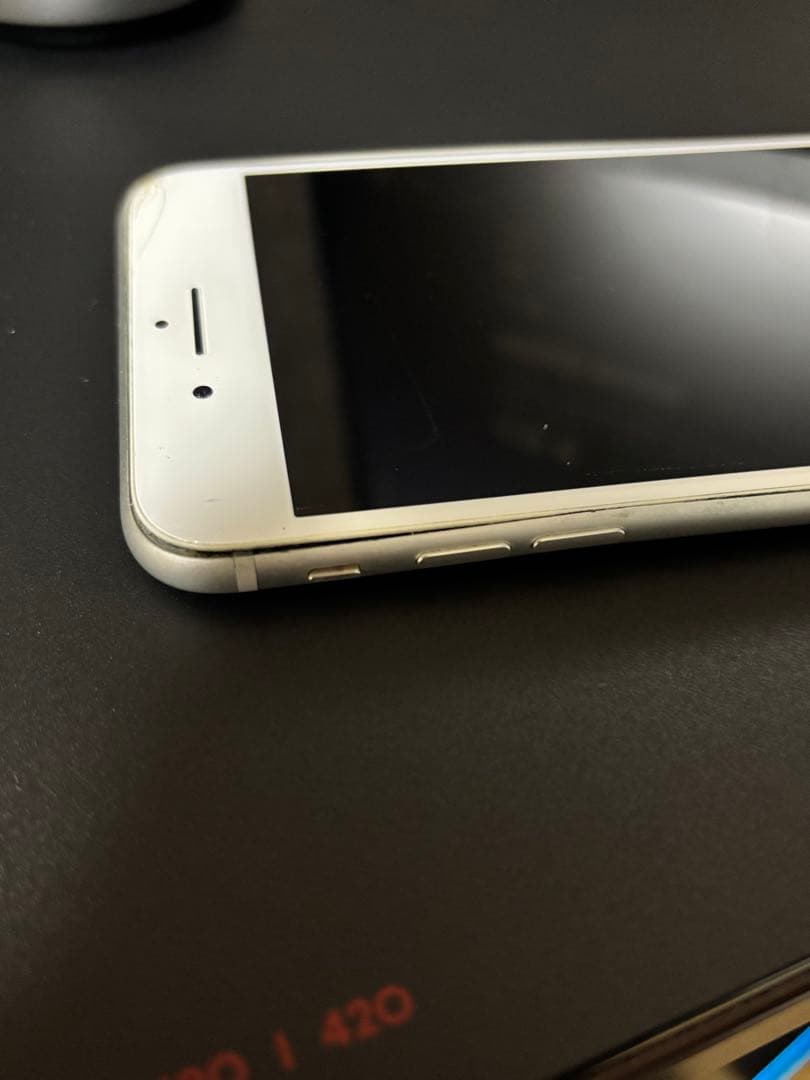 Apple iPhone 8 Plus シルバー 本体