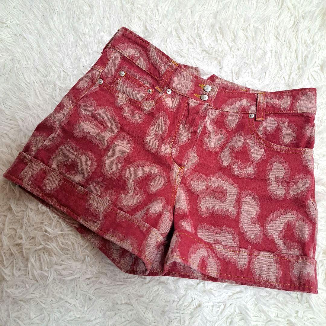 【Vivienne Westwood】レオパード柄　ピンクレッドショートパンツ