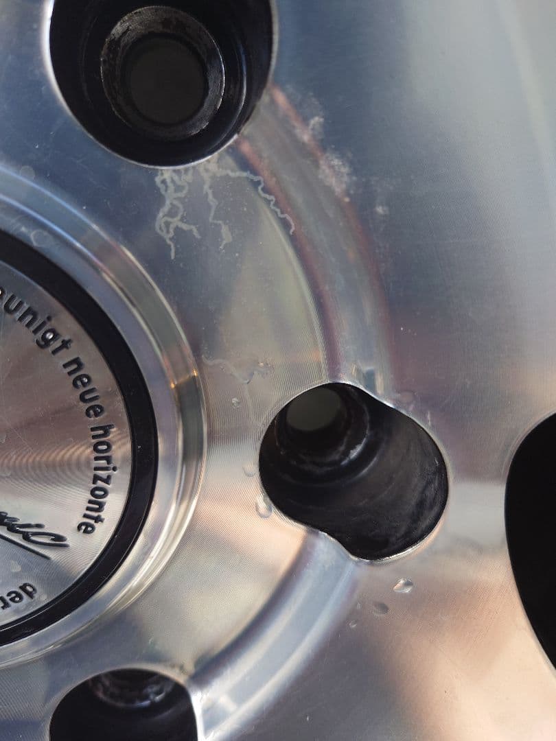 ファブレス・パンデミック215／65R16