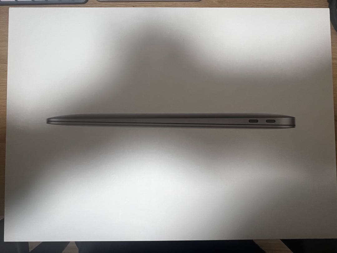 Apple MacBook Air 本体 スペースグレー　充電/使用回数-2回