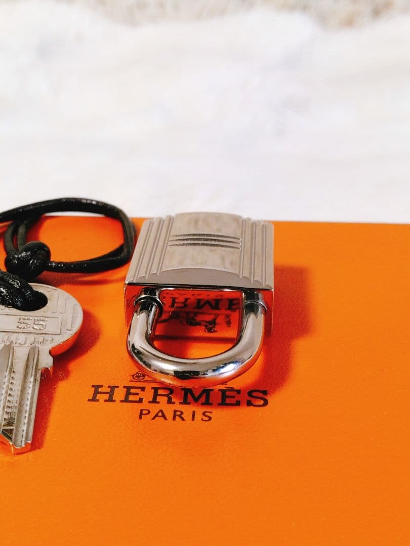 【極美品】未使用に近い HERMES エルメス カデナ　南京錠パドロック