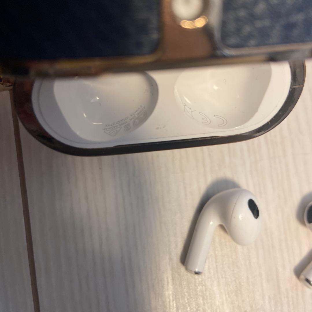 AirPods第3世代本体 ケース付き