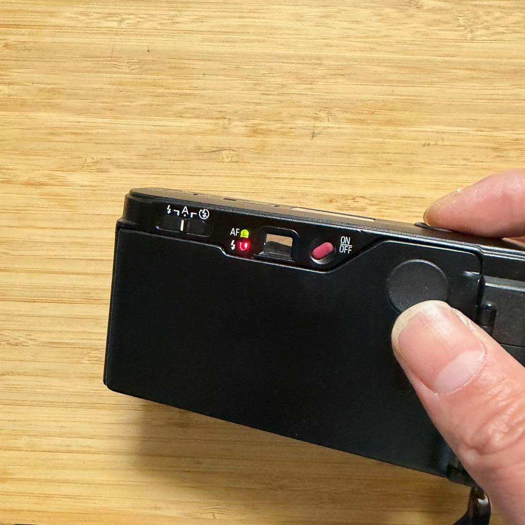 【RICOH GR10】コンパクトフィルムカメラ　ブラック　ケース付