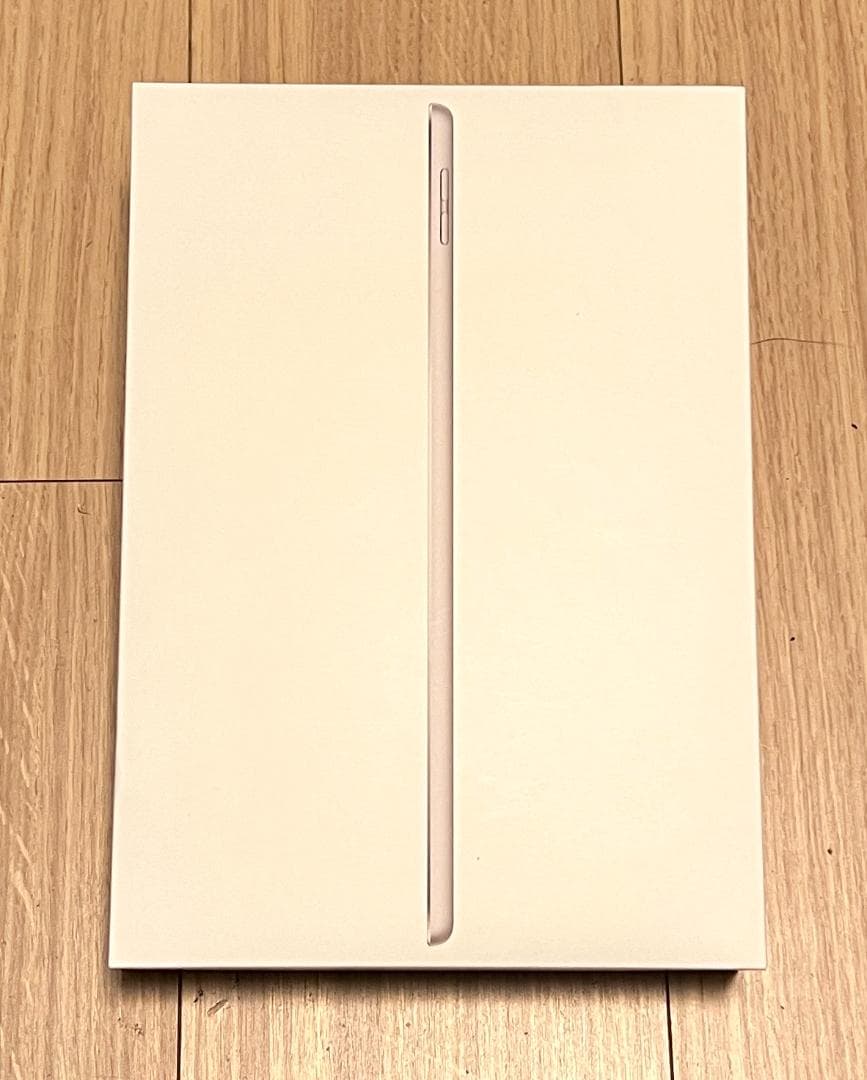 第9世代 iPad 10.2インチ　スターシルバー　64GB