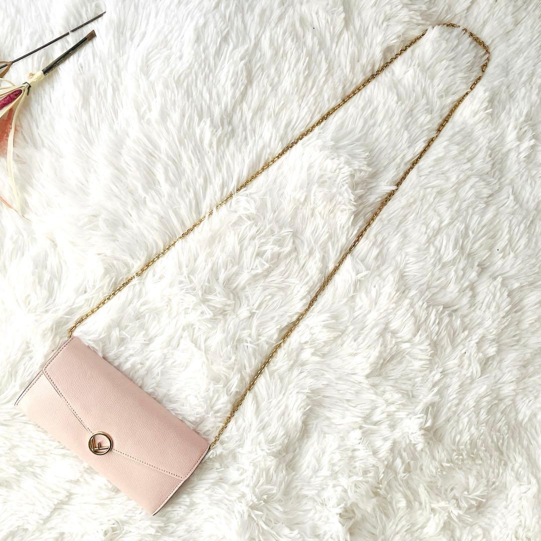 FENDI チェーンショルダー付き エフイズ コーチネンタル ベビーピンク