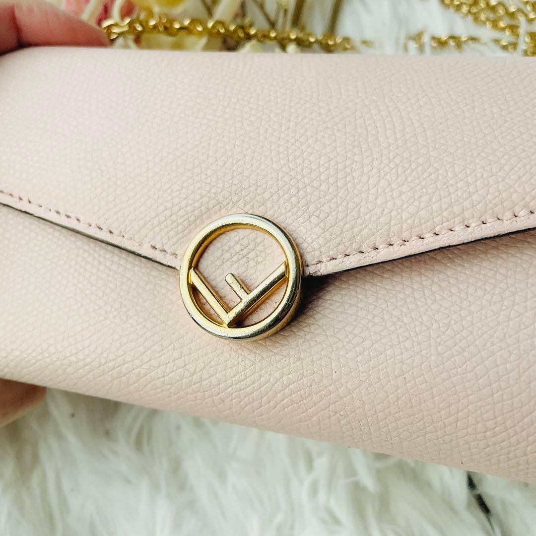 FENDI チェーンショルダー付き エフイズ コーチネンタル ベビーピンク