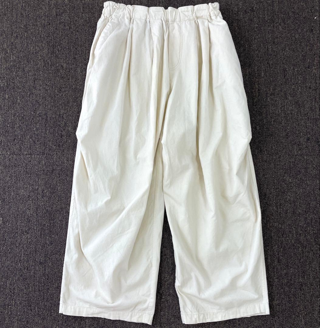 ミズイロインド コーデュロイワイドカーゴパンツ イージー タック アイボリー