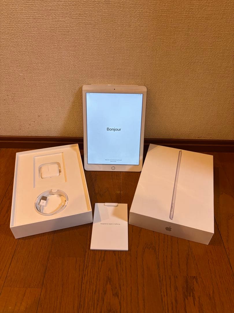 iPad 6 世代 32GB Wi-Fi + セルラーモデル