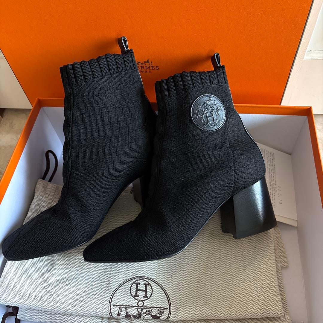 HERMES ブラック　ヴォルヴェール