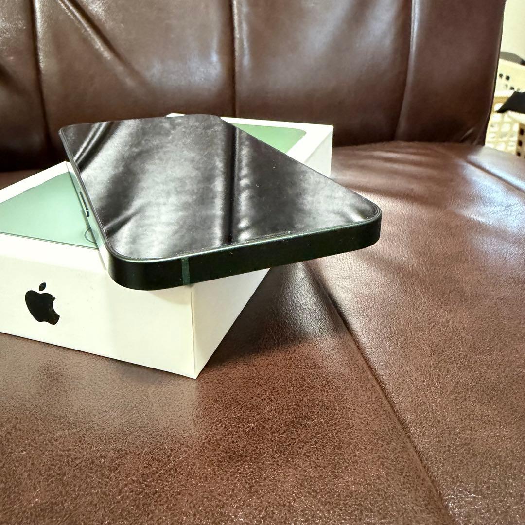 【週末値引き】iPhone 13 256G SIMフリー グリーン 本体