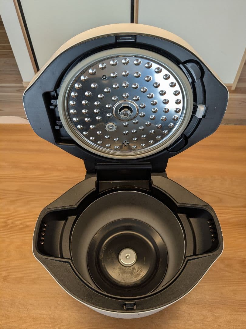 ヘルシオ　ホットクック2.4L　KN-HW24Ｈ　【2025年3月購入】