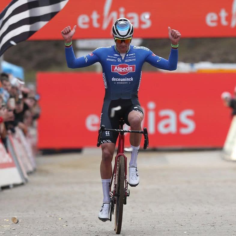 支給品 Alpecin Deceuninck スキンスーツ　アルペシン　ワンピ