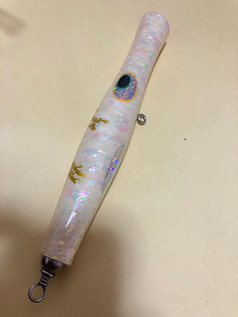 貝田ルアー　トランペット200 ホワイトアバロン