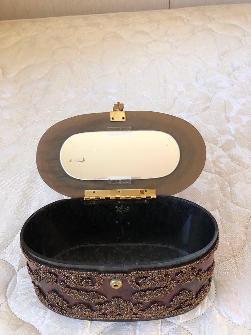 ヴィンテージ　ルーサイトバッグ　ビーズ