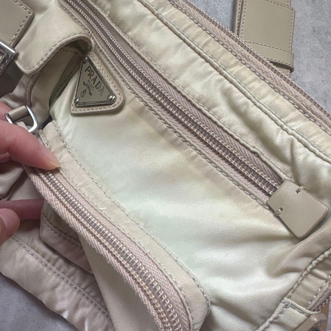 プラダ　ナイロン　ウエストポーチ　ボディバッグ