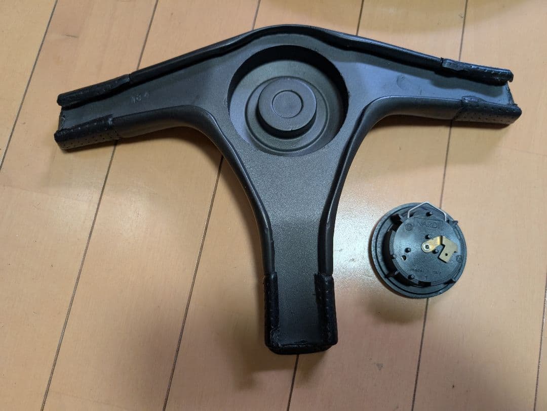 希少！ナルディステアリング　ガラ3 ウッド