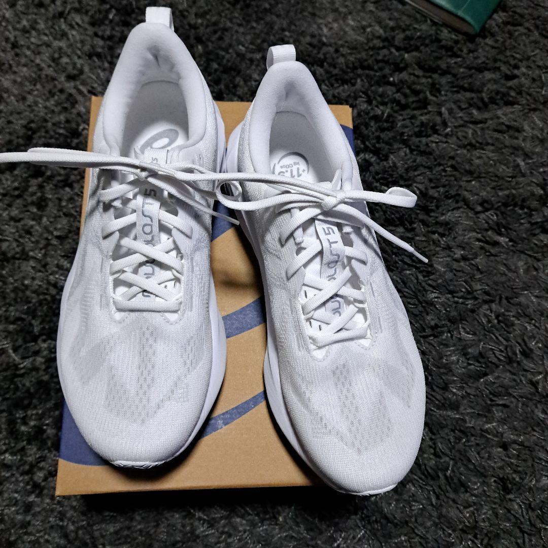 ももそらさん専用　ASICS NOVABLAST 5 ホワイト 26.0cm
