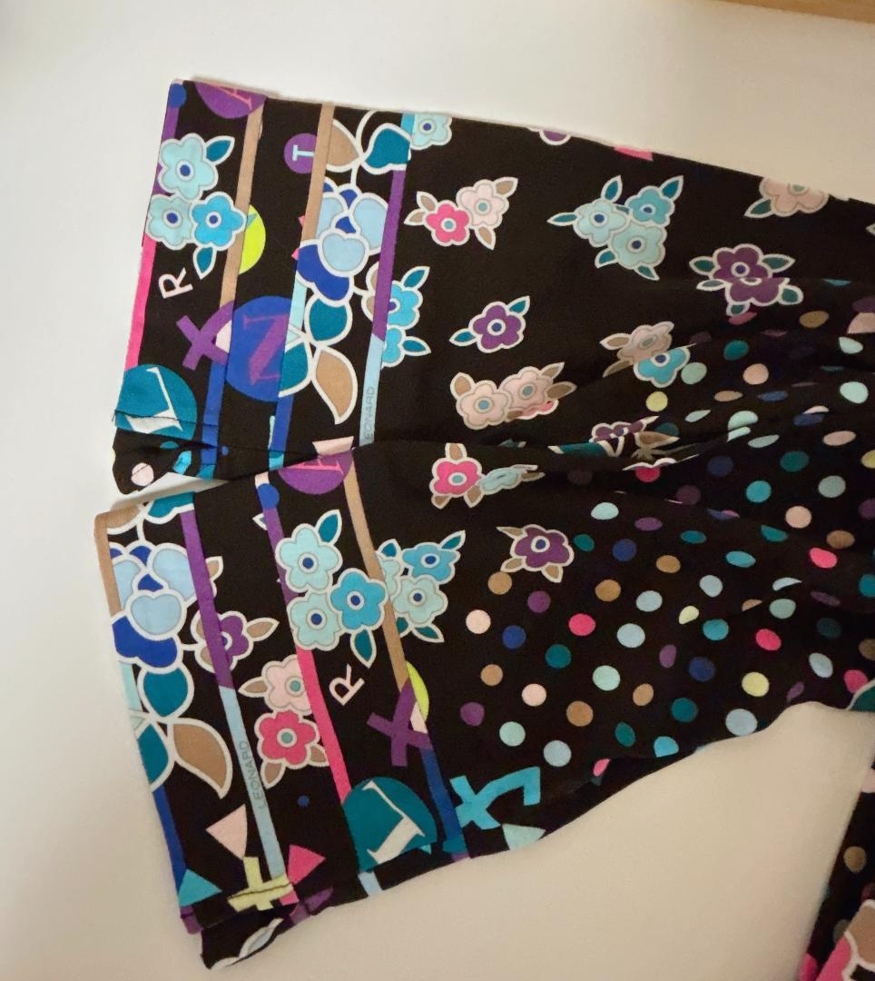 ⭐︎LEONARD⭐︎黒い多色ドット花柄五分袖チュニック 42（XL)