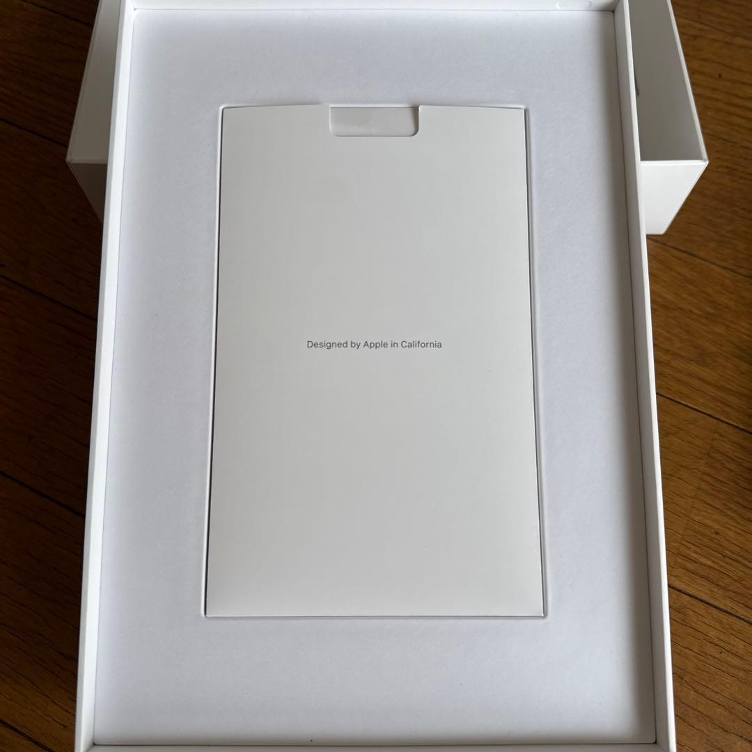 iPad第9世代wi-fi +Cellularシルバー箱ありバッテリー100%