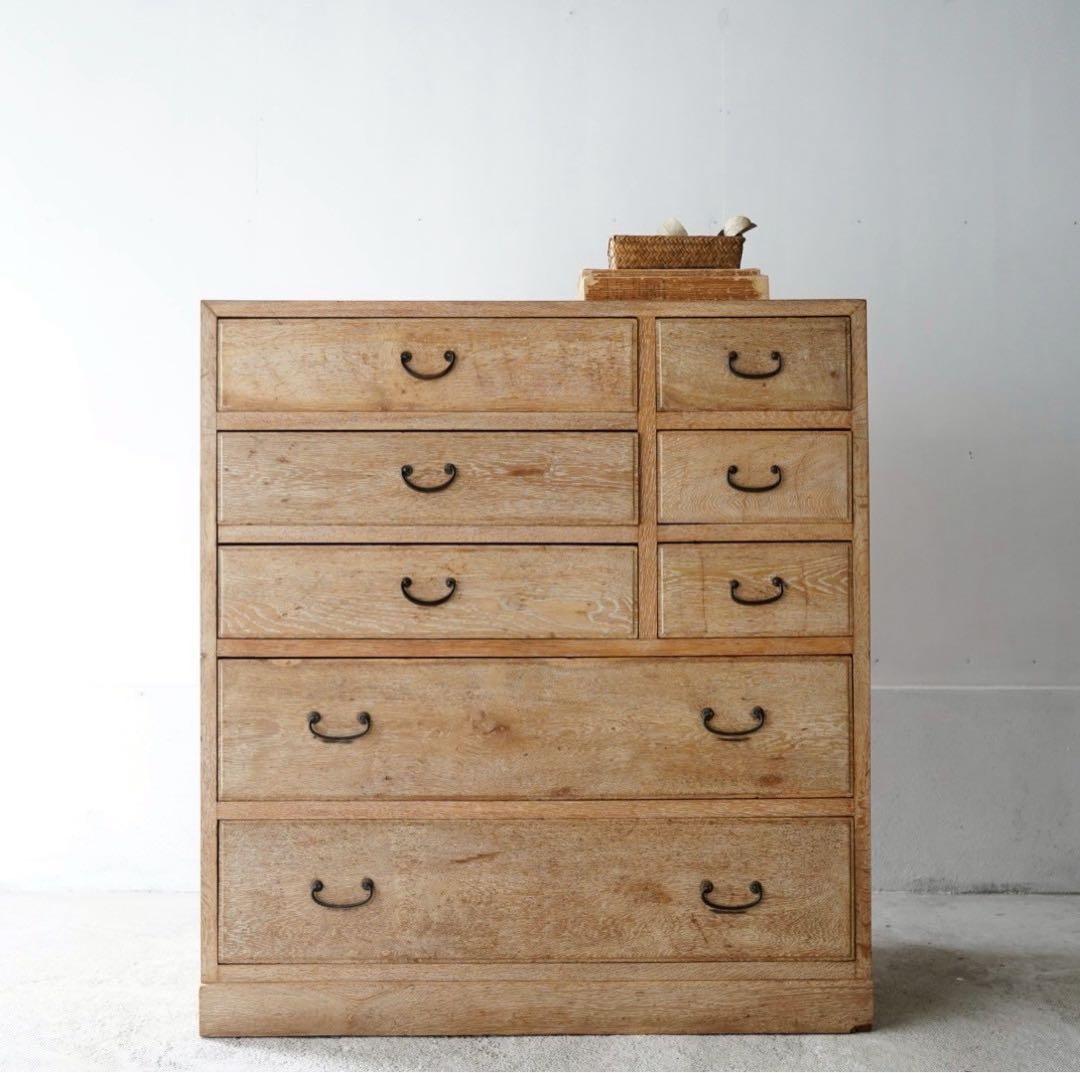 8杯の引き出しチェスト