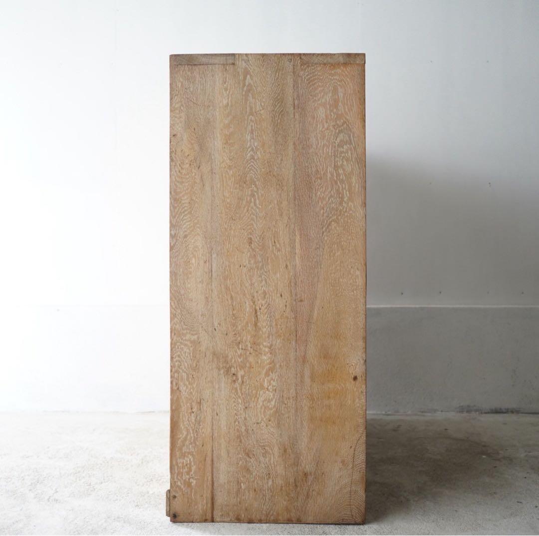 8杯の引き出しチェスト