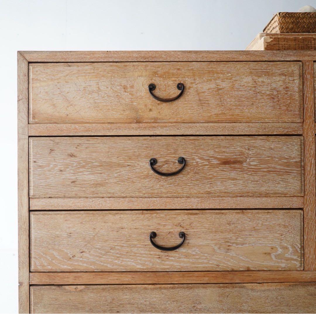 8杯の引き出しチェスト