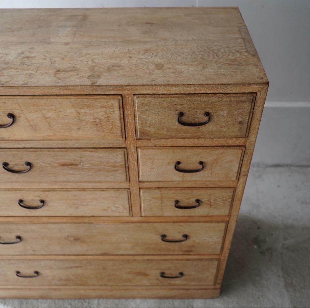 8杯の引き出しチェスト