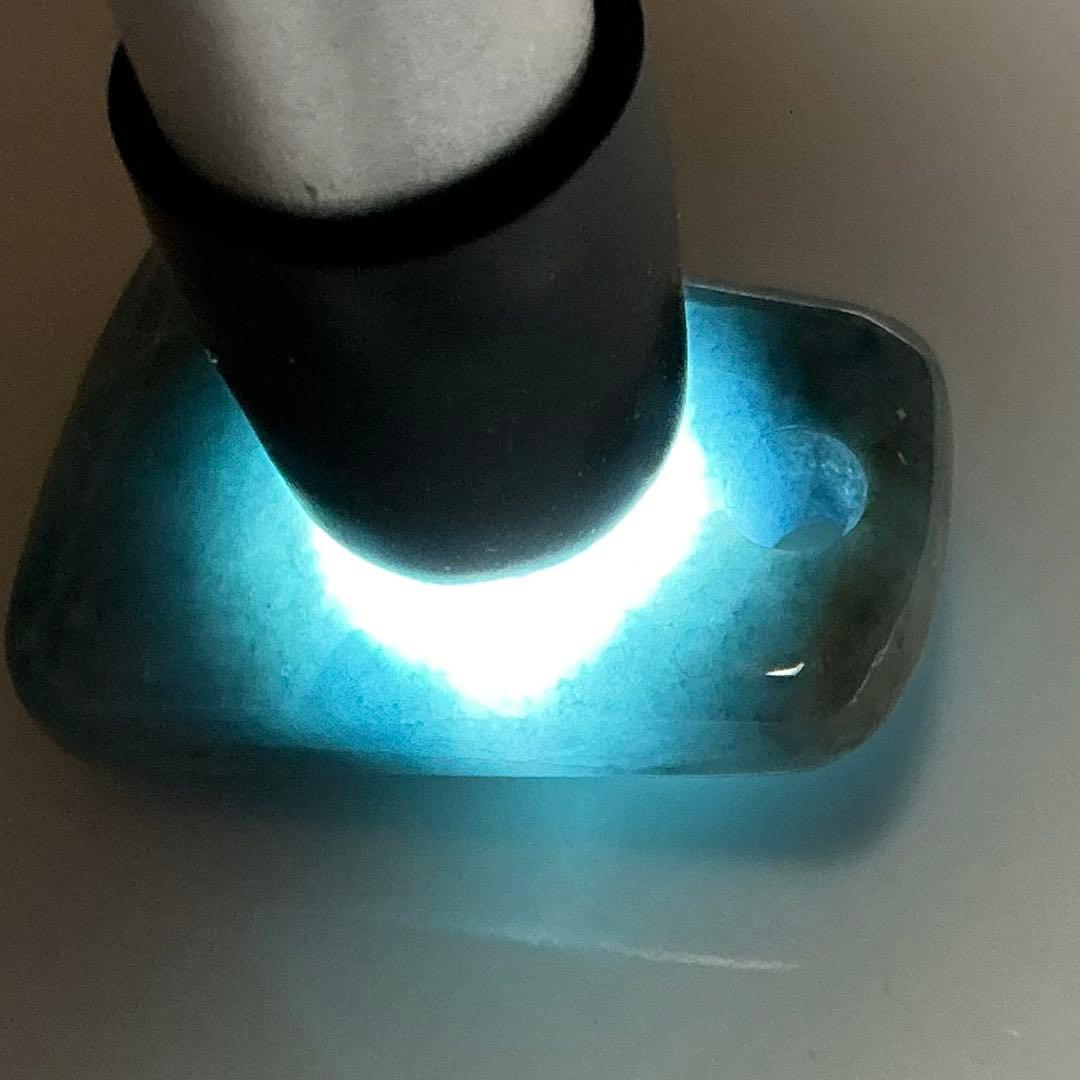 コン沢翡翠　銅鐸型ネックレストップ