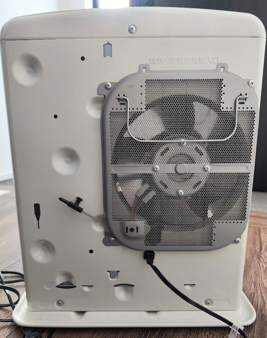 石油ファンヒーター FWY-32R21 ホワイト