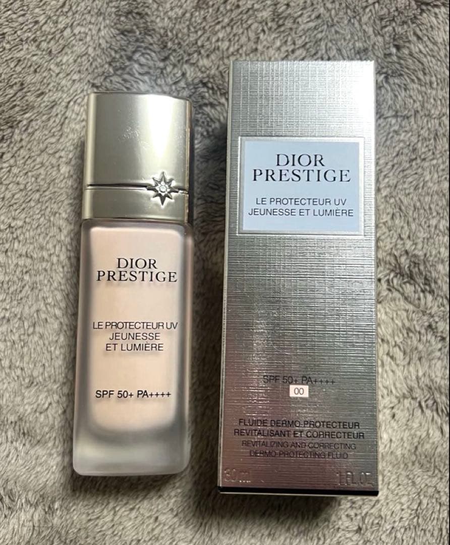 【Dior】プレステージ ホワイトル プロテクター UV ルミエール（BB）00