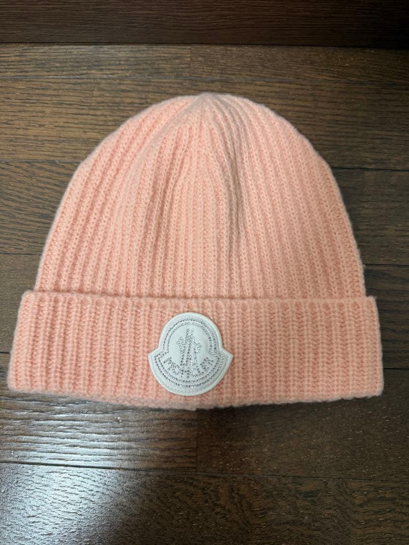 値下中！モンクレール　MONCLER ニット帽 ピンク 限定
