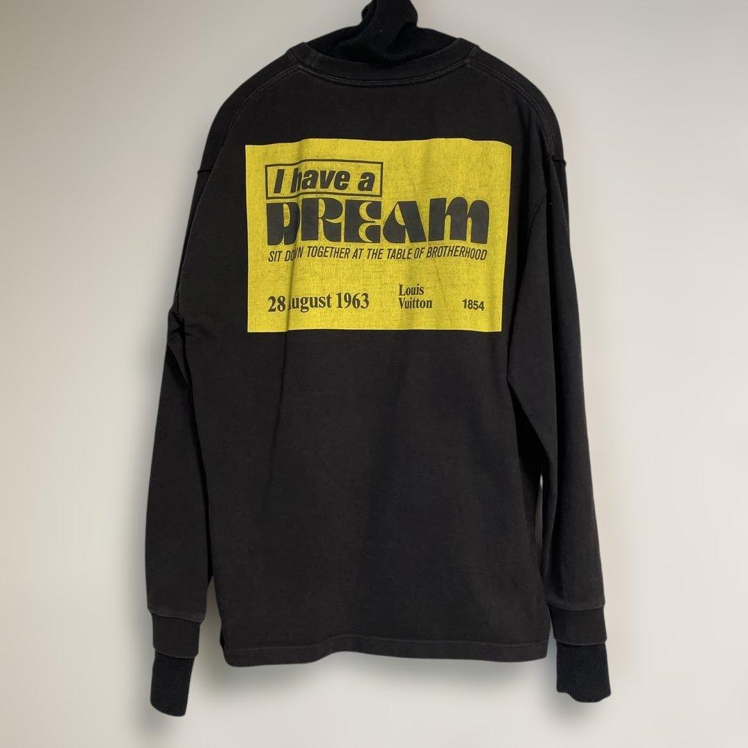 ブラックタートルネックトレーナー