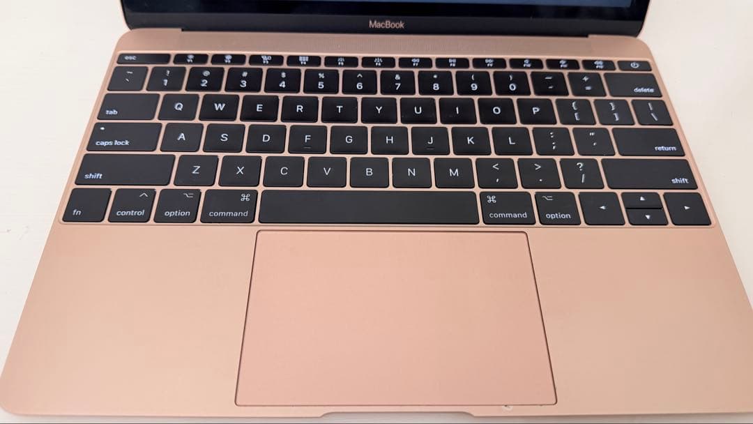 おまけ有！MacBook mid 2017 8gb 512gb