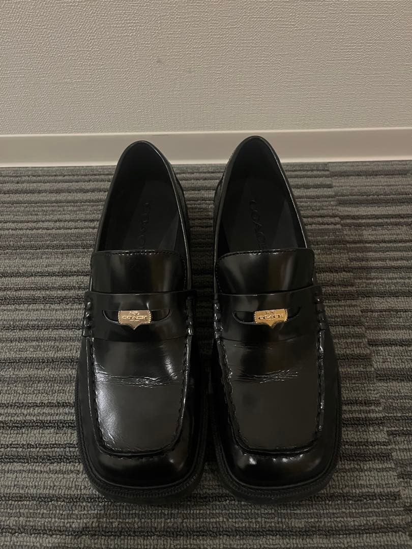 COACH スクエア トゥ ローファー
