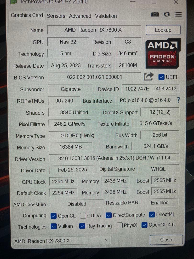 GIGABYTE AMD Radeon RX 7800 XT 本体