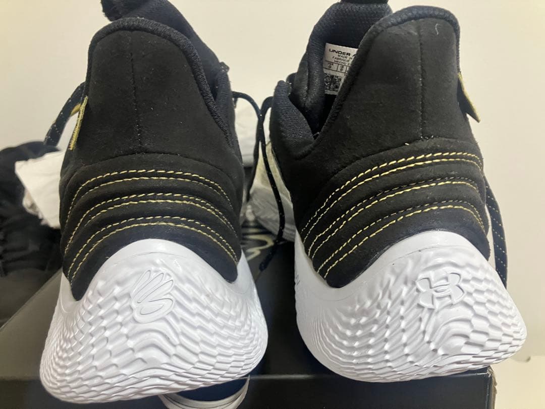 シューズ(男性用) Under Armour Curry 9 27cm