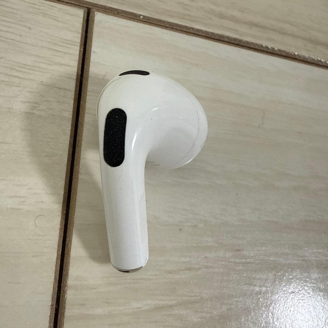 Apple AirPods 第3世代 充電ケース付き MPNY3J/A