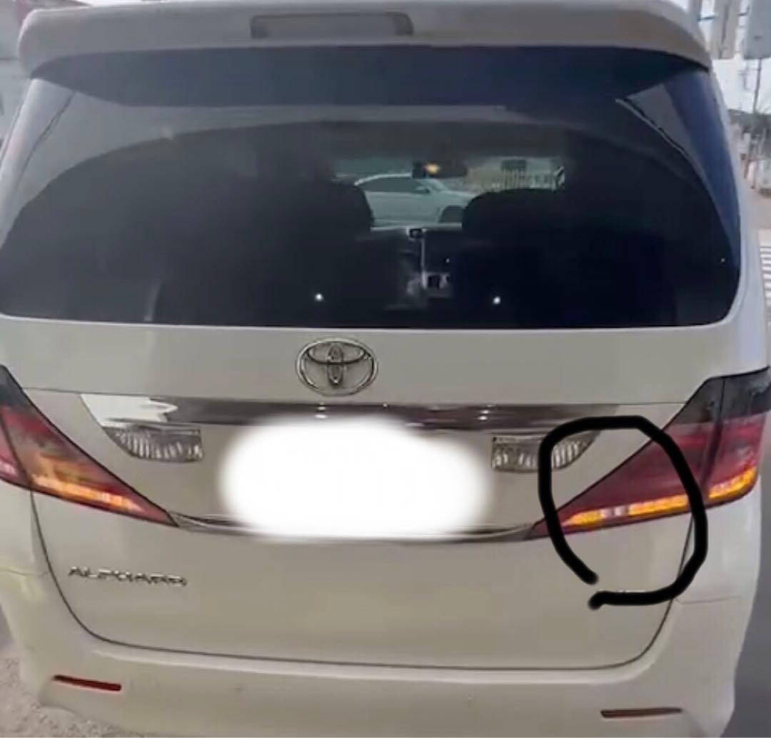 20アルファードクリスタルアイインナーレッド