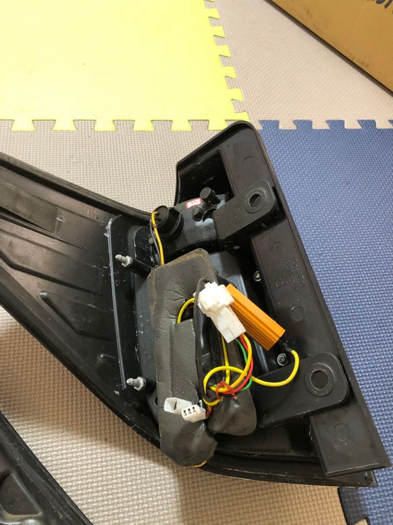 20アルファードクリスタルアイインナーレッド